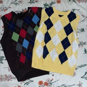 Sweater vest bundle !!